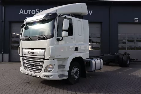 DAF CF 320 4X2 - CHASSIS - 2018 - 316750KM - LAADKLEP - SUPER CONDITION!