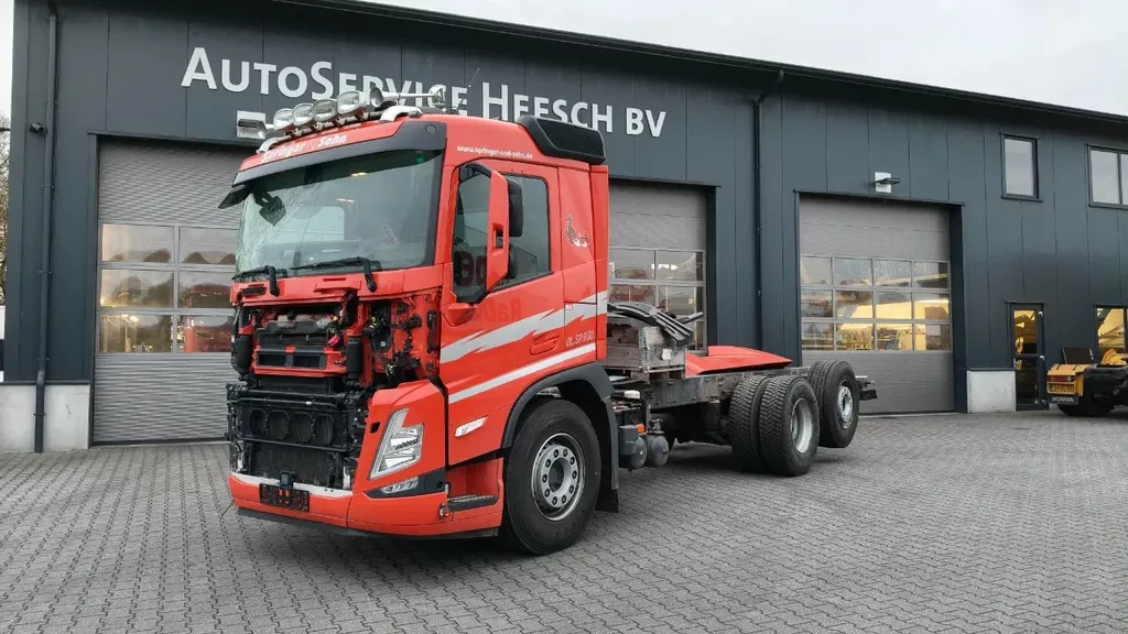 Volvo FM 460 2023 - 57000km - 6x2 FAHRGESTELL - PTO - AHW KUPPLUNG