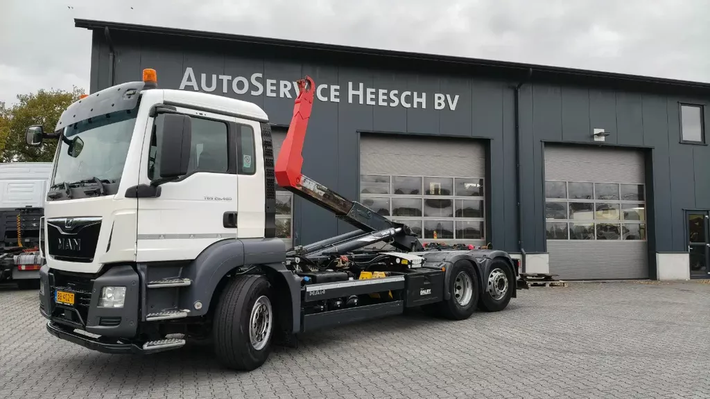 MAN TGS HAAKARM 20TON - 130000KM - BOUWJAAR 2020 - 6X2 GESTUURD EN LIFTBAAR - RETARDER MAN TGS HAAKARM 20TON - 130000KM - BOUWJAAR 2020 - 6X2 GESTUURD EN LIFTBAAR - RETARDER