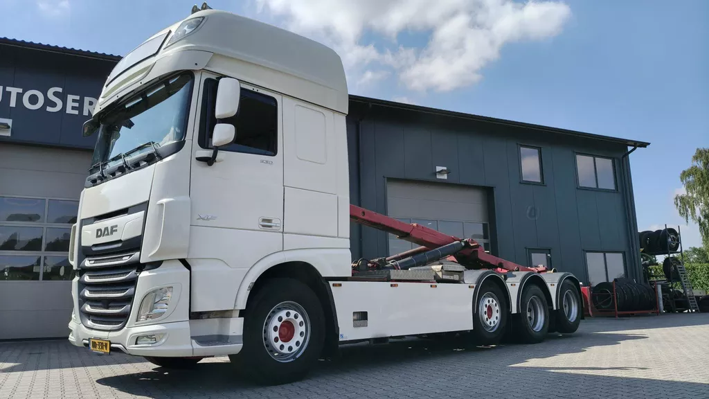 DAF XF 530 8X2 - 2021 - 500.000KM - 22TONS HYVA HAAKARM